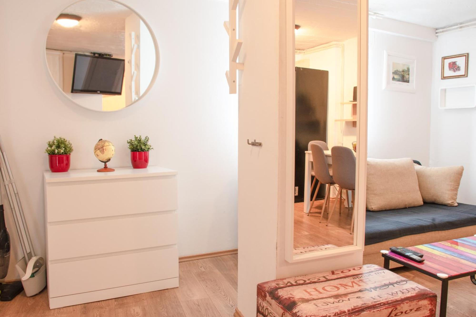 Twin-magnolias With Garden, Parking & Ev Station * Zagreb