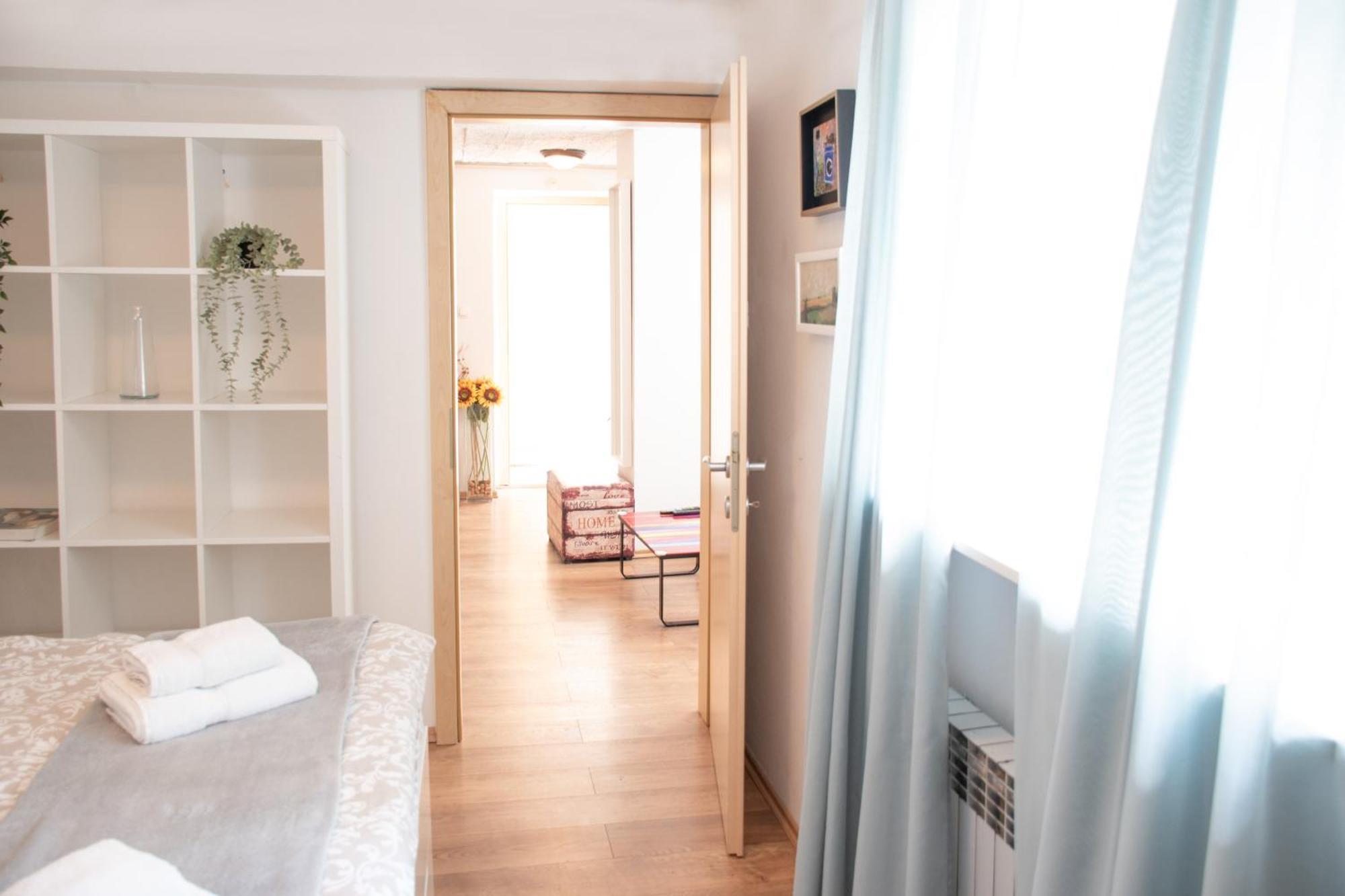 Twin-magnolias With Garden, Parking & Ev Station Zagreb