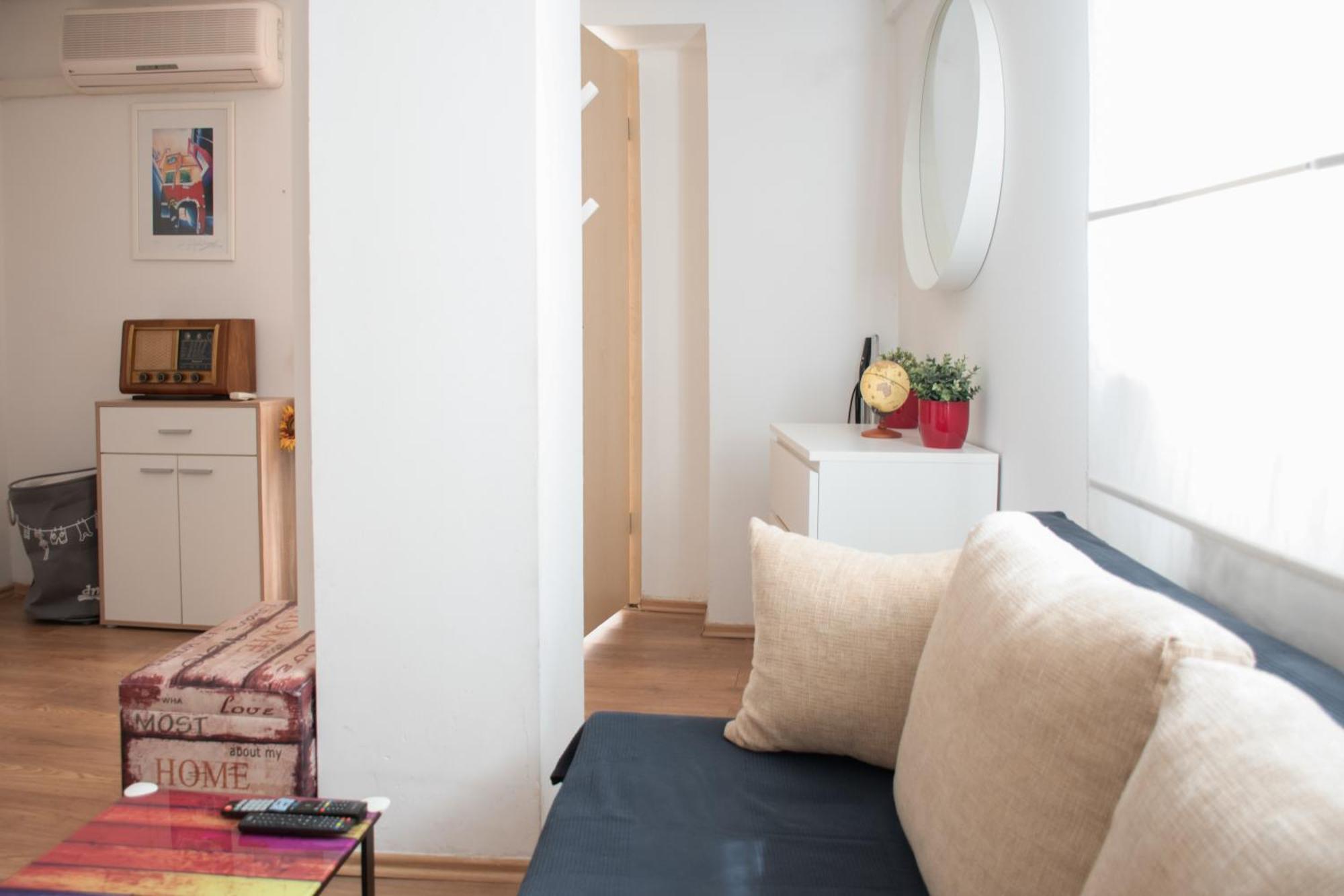 Twin-magnolias With Garden, Parking & Ev Station * Zagreb